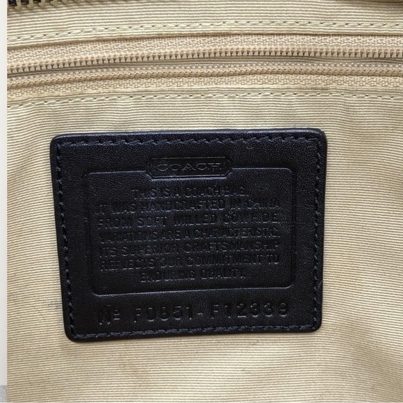 Coach Chelsea Black Leather Shoulder Handbag F12339 EUC - Picture 6 of 6